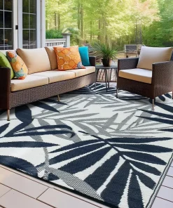 Floral Leaves Reversible Recycled Plastic Outdoor Rug